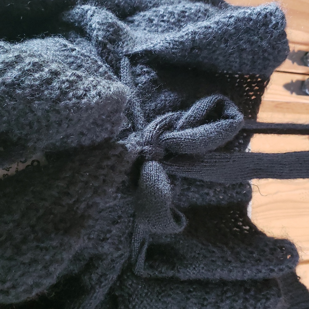 Rene Derby collection sweater - Picture 3 of 13
